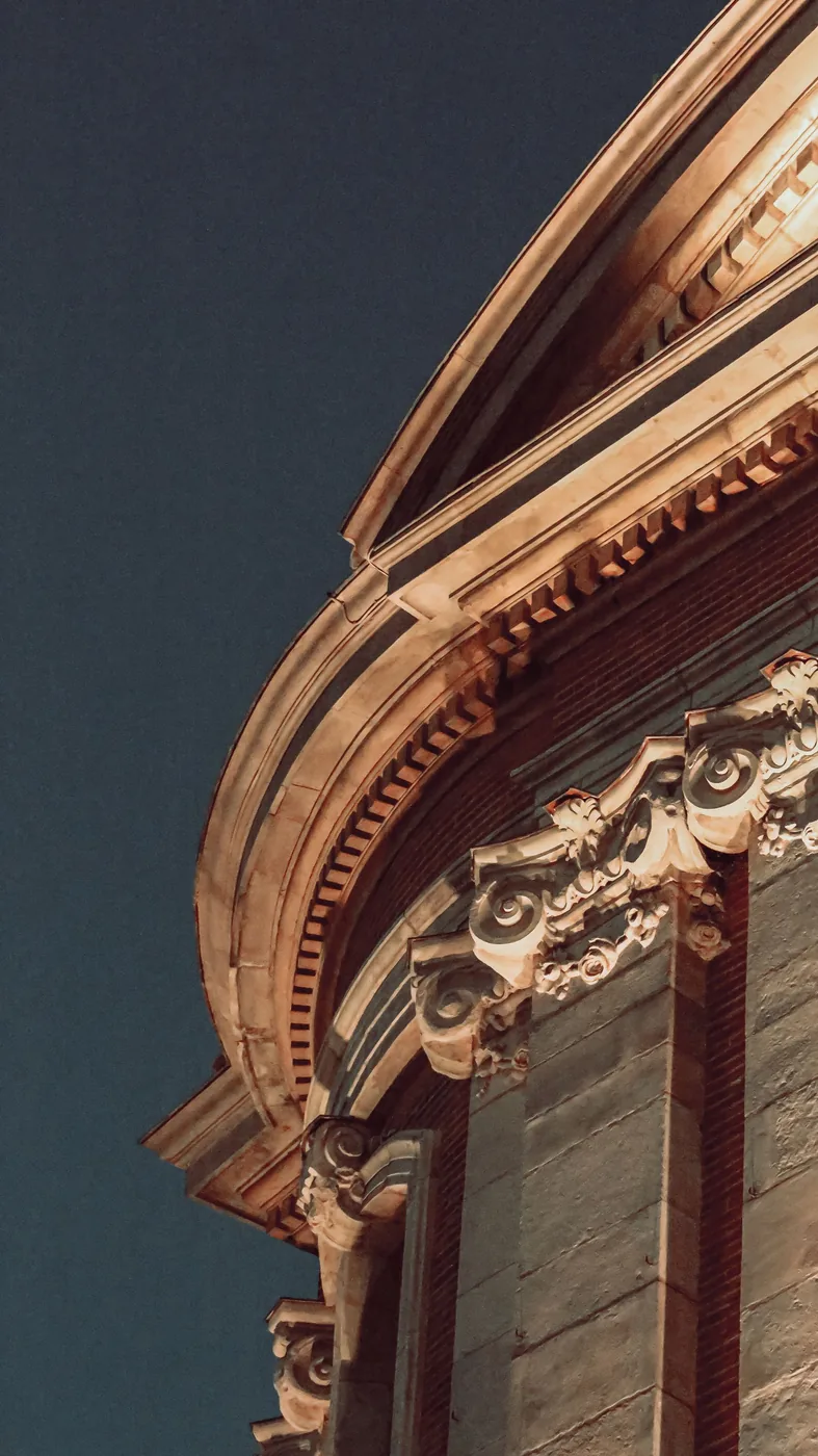 Détail du Capitole de Toulouse pour une activité de service premium